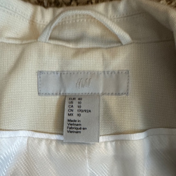 H&M Cream Textured Jacket - Picture 2 of 2